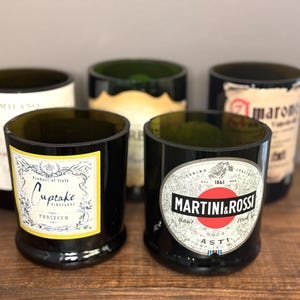 Wiederverwendete Champagner-Flasche Sojakerze | Handgegossen, nachhaltiges Wohndekor