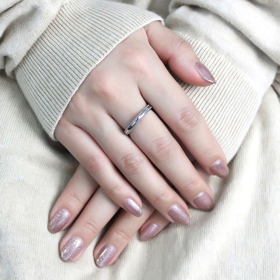 Women's wedding bands shop no stone