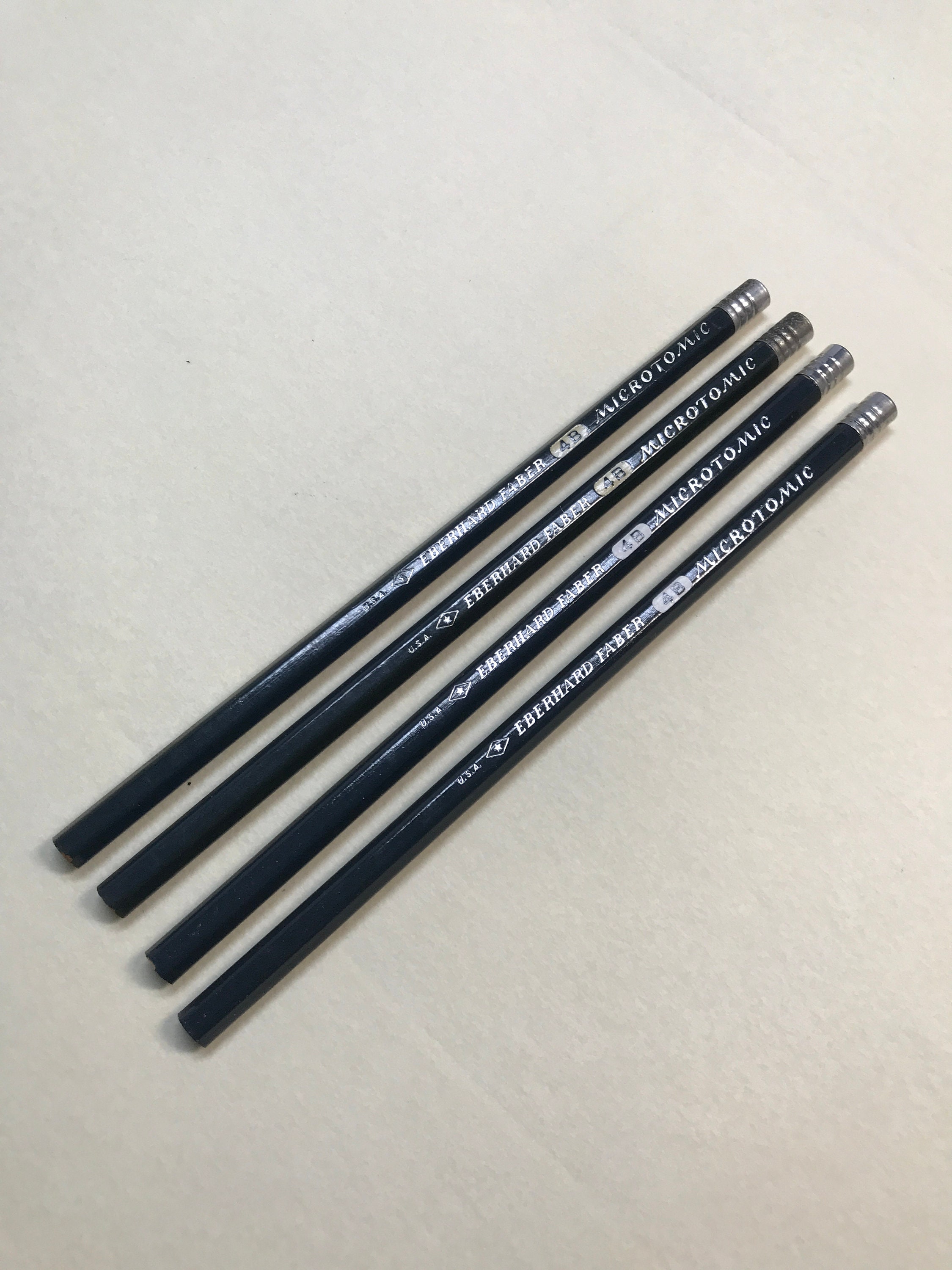 One Eberhard Faber Microtomic 4B Vintage Pencil With