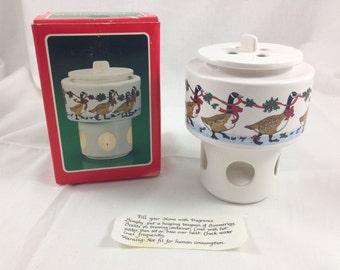 vintage holiday potpourri warmer with original box - goose print