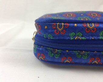 small vintage zippered pouch