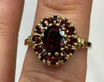 Vintage 10k Yellow Halo Gold Red Glass Faux Garnet Cocktail Ring - Size 6.5