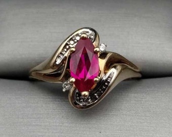 Vintage 0.92 CTW Marquise-Cut Natural Blazing Red Topaz & Diamond Ring 10K Yellow Gold Size 12 3/4