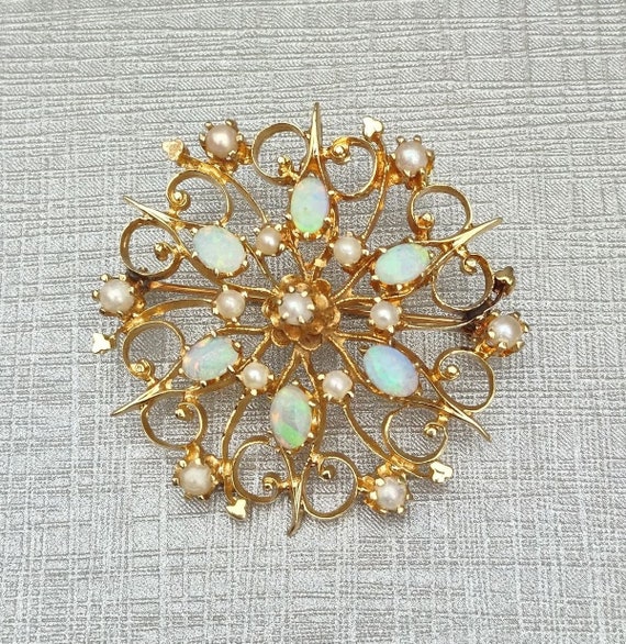 Vintage 14K Yellow Gold Pearl & Opal Brooch Pin 