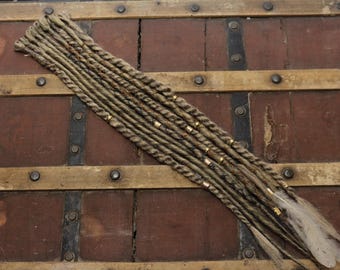 10 dreadlocks blond cendré torsadées à une extrémité, décorées de wraps et de perles, terreur temporaire, fabriquées à la main de haute qualité, plumes