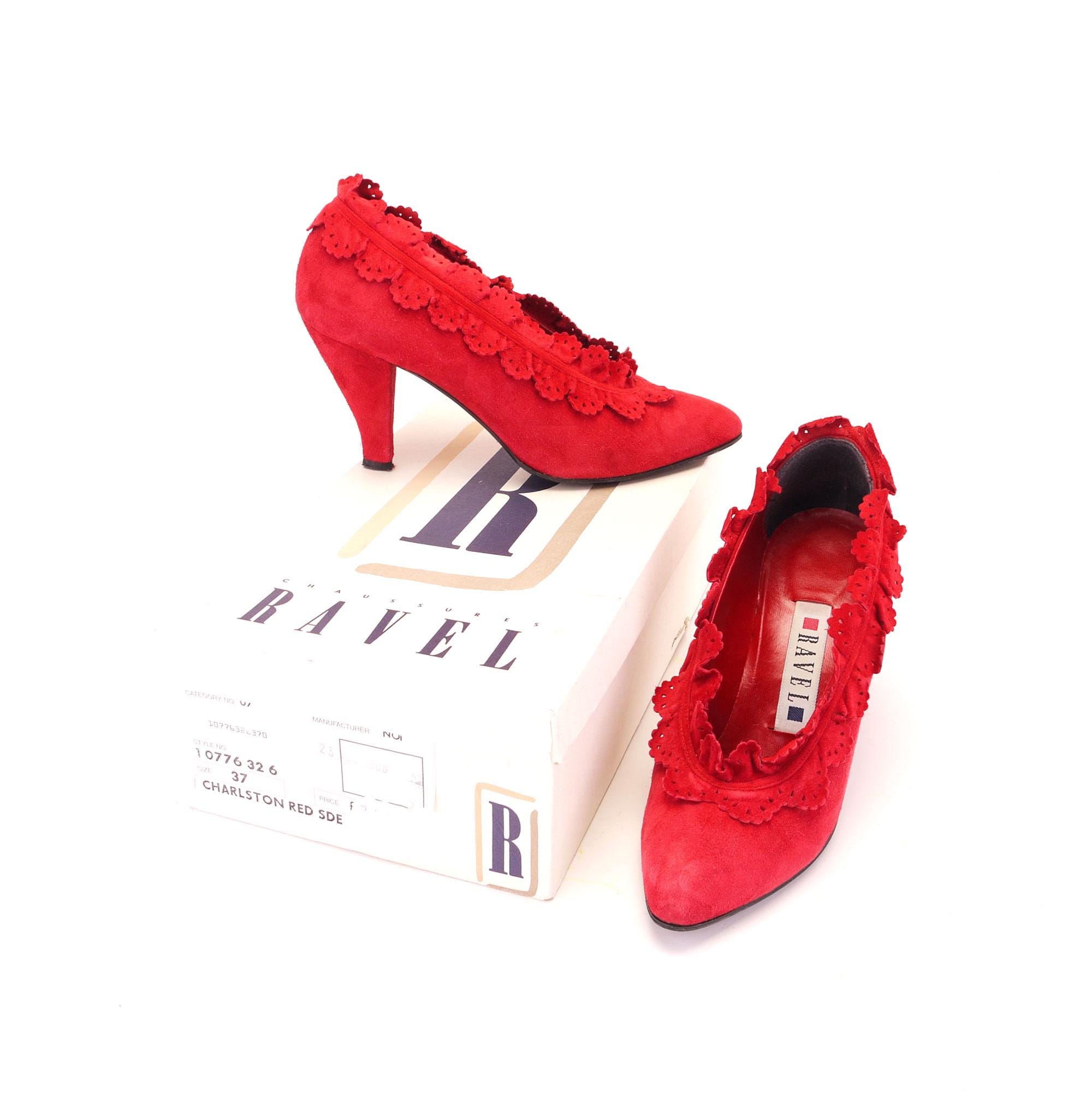 Red or dead shoes - Etsy 日本