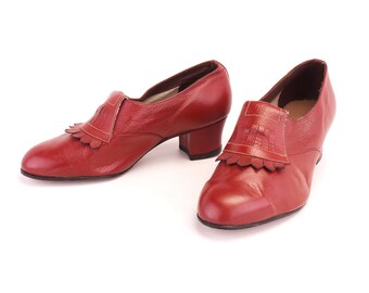 1930s 40s Red Tab Belgian Pumps UK 2.5