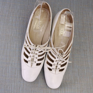 1970s Kurt Geiger White Caged Pumps UK 4 image 5