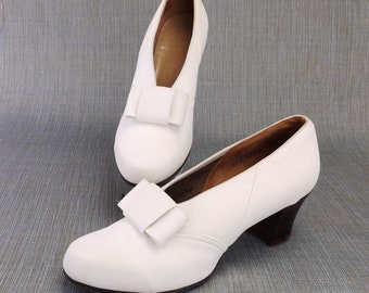 1940s White Suede Lastex Pumps UK 7.5