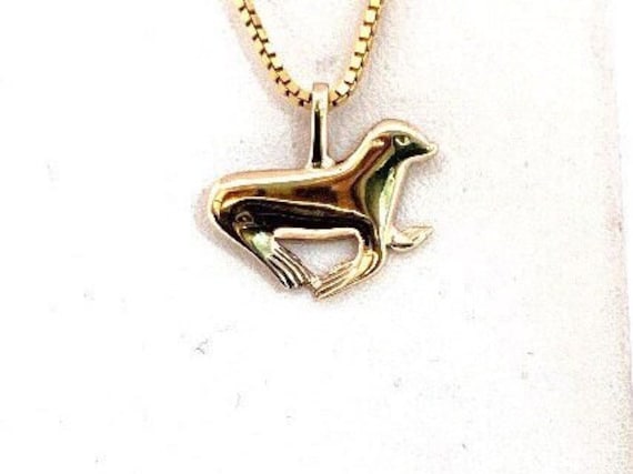 Sea lion best sale necklace