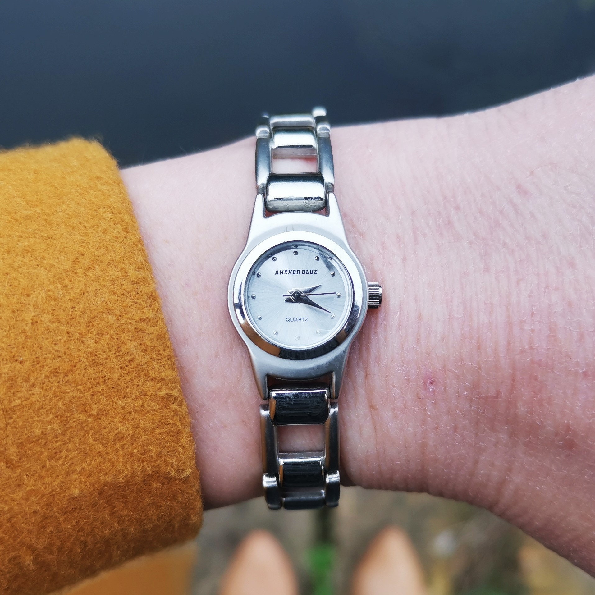 Anchor quartz watch price new arrivals