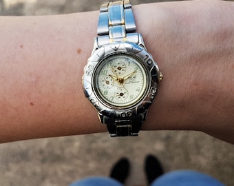 Womens Retro Acuet Diver Style Watch // Montre Femme // Ladies Petite Watch // Small Watch for Women // Watch Gift Wife // Girlfriend