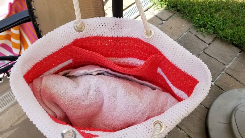 Coral Malia Shoulder Bag