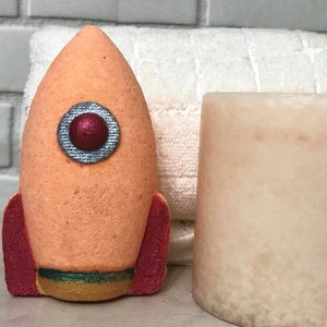 Rocket 2-part  Plastic Mold, bath bomb mold, soap mold, spaceship mold, resin mold, space ship mold, space mold, ship mold, alien mold,