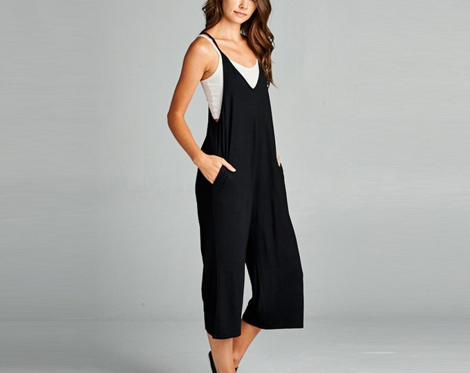Women's Solid Spaghetti Strap V Neck Loose Fit Capri Length Jumpsuit