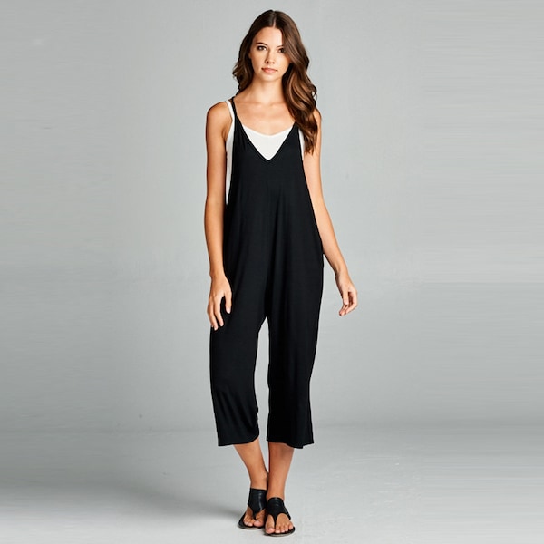 Women's Solid Spaghetti Strap V Neck Loose Fit Capri Length Jumpsuit