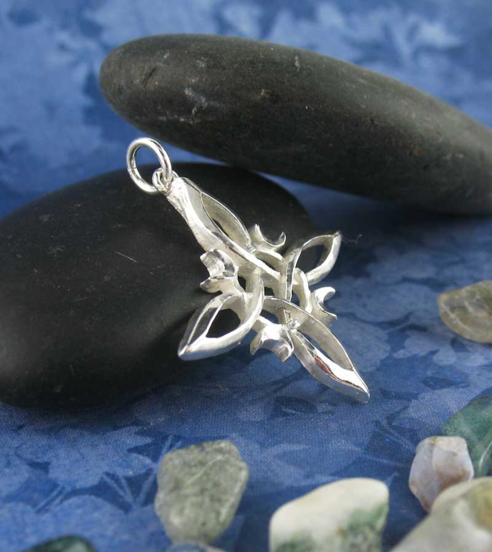 Nudo de bruja con 4 lunas crecientes colgante collar Wiccan | Etsy