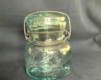 Vintage Atlas E-Z Seal Aqua Teal Glass Jar: 6" Stout Pint, Wire Bail