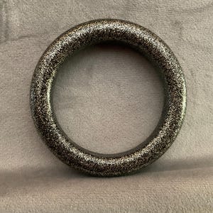 Vintage Black and Gold Glitter Resin Bangle Bracelet – Retro 70s 80s Statement Jewelry