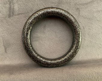 Vintage Black and Gold Glitter Resin Bangle Bracelet – Retro 70s 80s Statement Jewelry