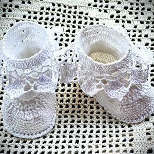Victoria booties II thread crochet christening pattern, baby christening pattern, crochet booties, crib shoes, baby shoes, shoes with socks