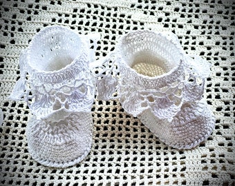 Victoria booties II thread crochet christening pattern, baby christening pattern, crochet booties, crib shoes, baby shoes, shoes with socks