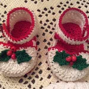 Thread crochet pattern for baby christmas booties, baby crochet booties, infant shoes, infant crochet christmas shoes, baby shoe pattern image 9