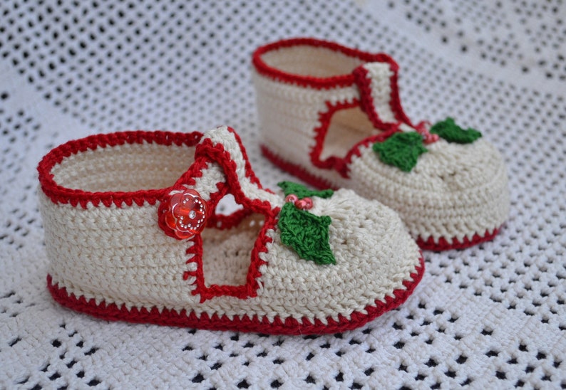 Thread crochet pattern for baby christmas booties, baby crochet booties, infant shoes, infant crochet christmas shoes, baby shoe pattern image 6