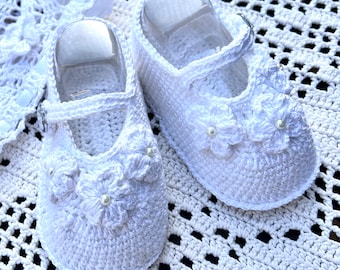 Josie bootie thread crochet pattern, baby booties pattern, baby booties, crib shoes, christening booties, pattern, crochet, baby, baby shoes
