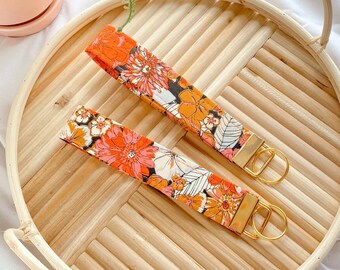 Floral Wristlet Keychain, Gold Key Fob Wristlet, Boho Keychain Wristlet Lanyard, Modern keychain for woman, New Car Keyfob Gift