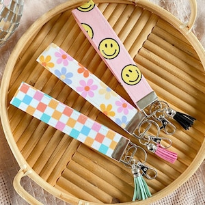 Retro Wristlet Keychain, Smiley Face Key Fob Wristlet, Checkerboard Keychain Wristlet Lanyard, Modern keychain for woman New Car Keyfob Gift