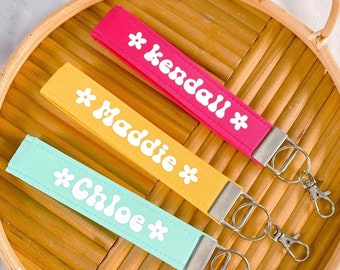 Personalized Keychain, Name keychain gift for new driver, Bridesmaid Gift for Bridal Shower, Monogram Accessories, Cute Keychain Wristlet