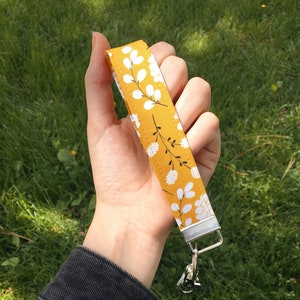 Gold Floral Wristlet Keychain, Yellow Key Fob Wristlet, Keychain Wristlet Lanyard, keychain for woman