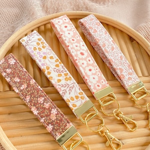 Pink Boho Wristlet Keychain, Gold Key Fob Wristlet, Keychain Wristlet Lanyard, Modern keychain for woman, New Car Gift, Floral Keychain