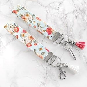 Wristlet Keychain, Floral Key Fob Wristlet, Boho Keychain Wristlet Lanyard, Modern keychain for woman, Gift for Her