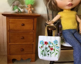 BLYTHE Stor handbroderad tygväska