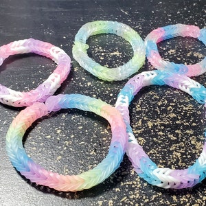 S-shine Clips for Loom Rubber Band for DIY Bracelet Making Refill Kit  Connectors (like S Clips C Clips) for Plastic Chain Links Bracelet :  : Toys