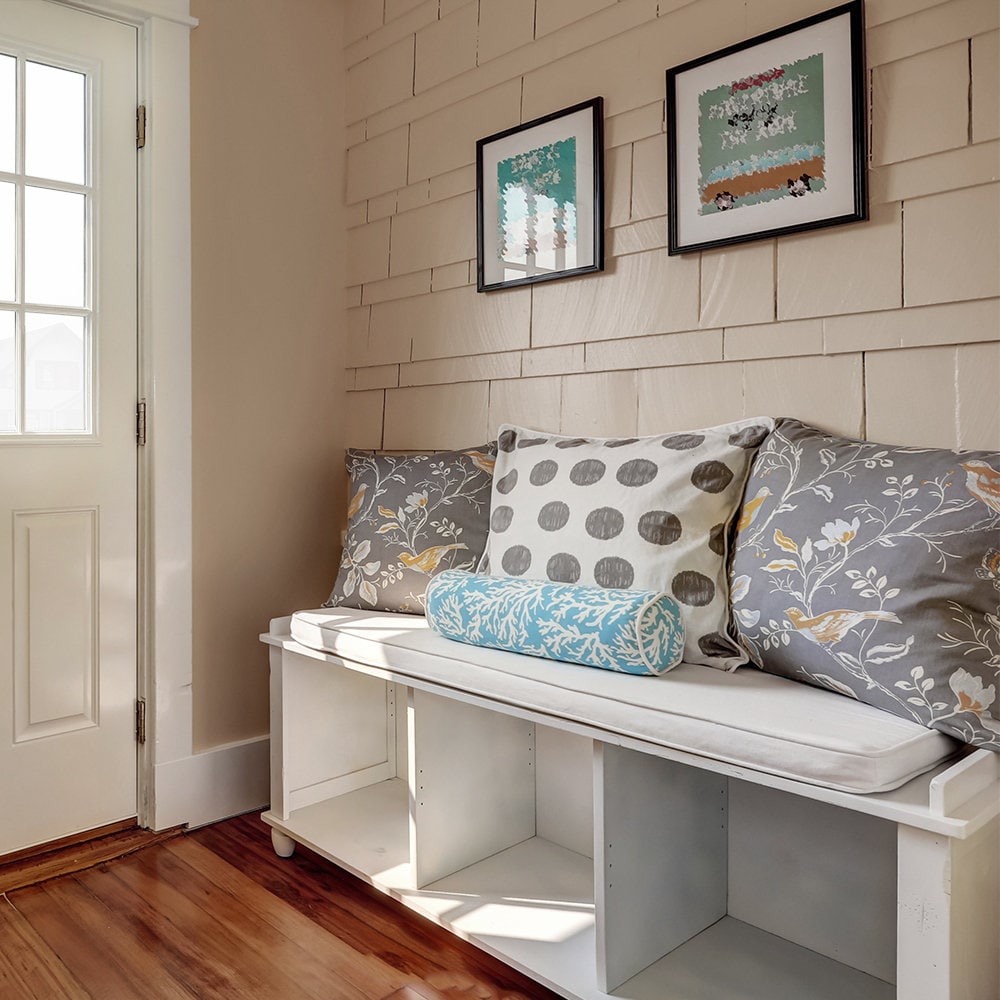 Entryway bench with cushion and storage discount