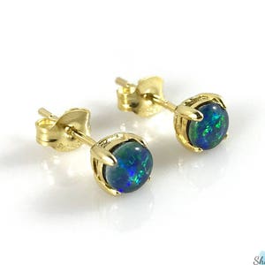 Kleine Gold echte Opal Ohrstecker, australische Runde Kreis Triplet Opale 4x4mm 18ct vergoldet 925 Sterling Silber, Schmuck, Schmuck