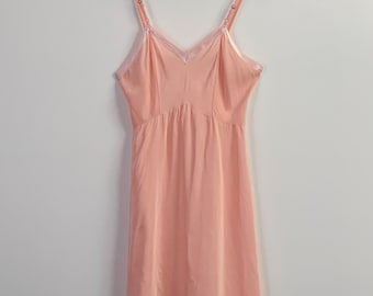 1930s 1940s New Form Pink Sweetheart Slip Dress