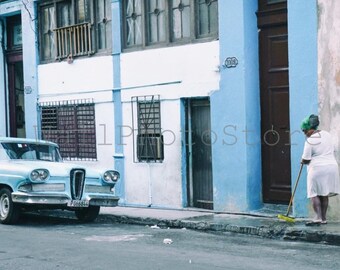 Cuba Photography, Old Havana, Classic Car Photography, Car Print, Havana Street Photo, Street Scene, Fine Art Photography, Havana Poster