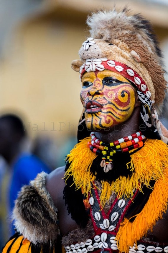 Pittura del viso africano, trucco tribale senegalese, ballerino  tradizionale africano, fotografia africana, fotografia di viaggio in  Africa, arte della parete verticale -  Italia