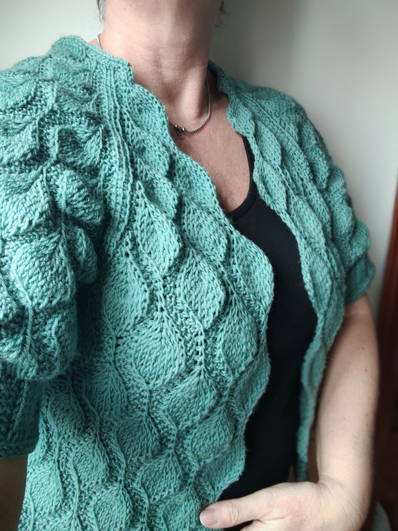Tunisian Crochet PATTERN for cropped Cardigan. Leaf Spades Motif. Brioche Design. Free Video Tutorial, easy Instructions. Embossed Leaves image 6