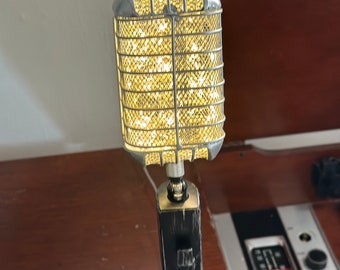 Personalized Vintage Microphone Lamp: Handmade Retro Music Decor