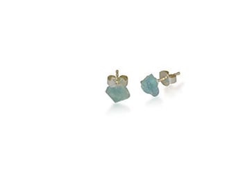 Aquamarine stud earrings, natural, raw, 4-5 mm, 925 Silver