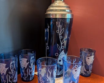 Coctelera y vasos vintage