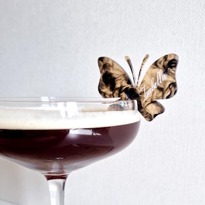 Spersonalizowany znacznik do drinków weselnych w kształcie motyla l Etykiety do drinków na wieczór panieński l Etykiety do drinków l Etykiety do drinków wielokrotnego użytku l Niestandardowe zawieszki do drinków