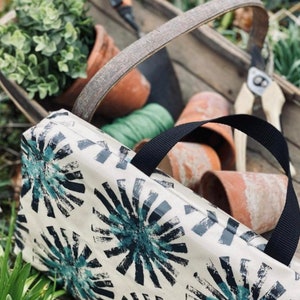 Black Dandelion Garden Kneeler