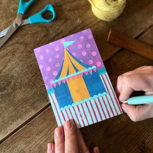 Tarjeta de felicitación "Es hora de unirse al circo"