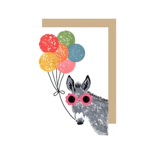 Carte d'anniversaire d'âne dans des lunettes de soleil